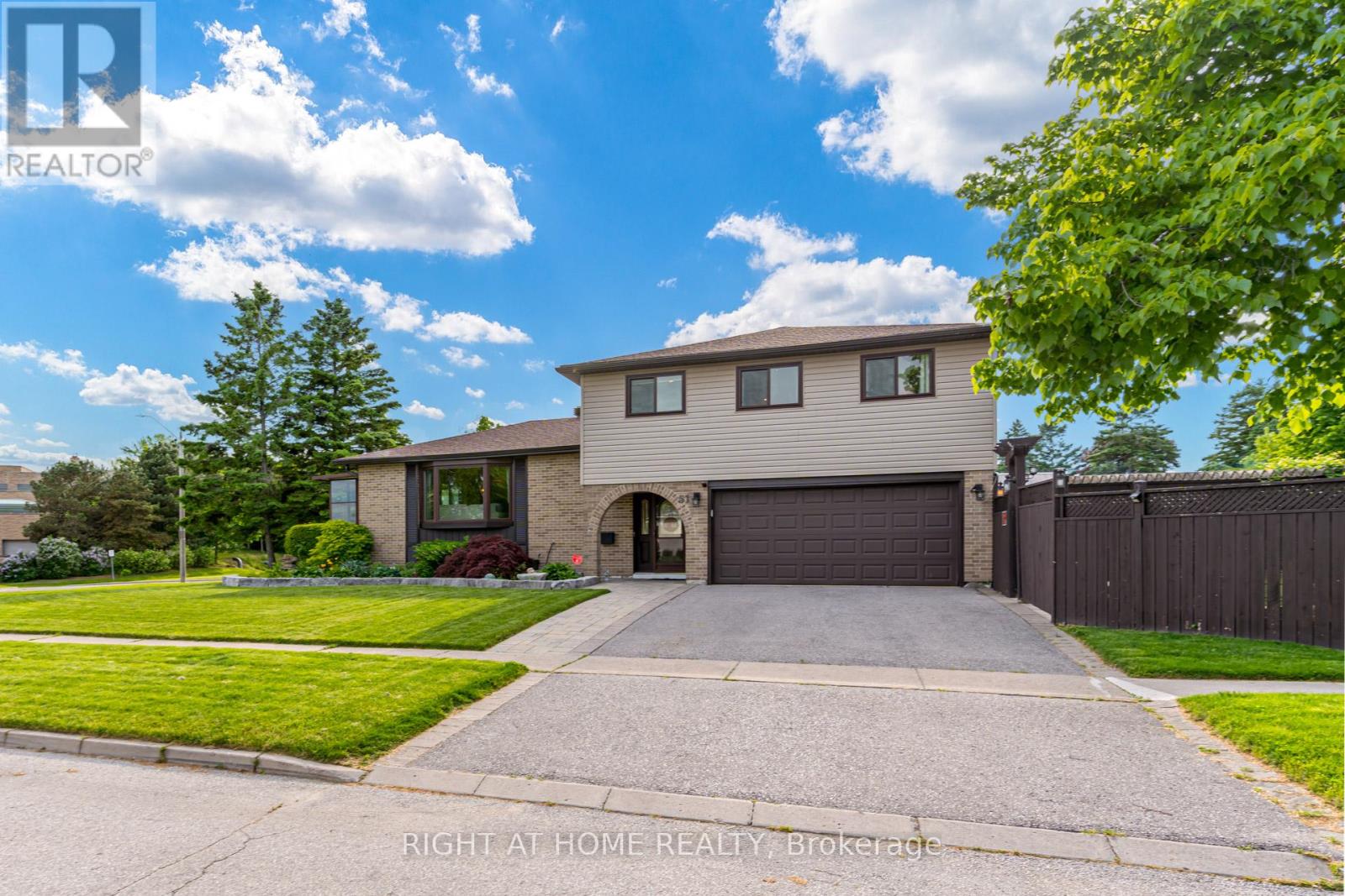 51 LEWIN CRESCENT