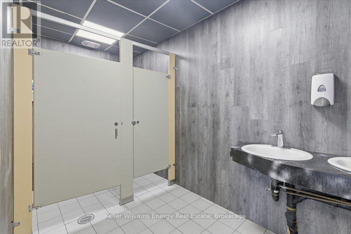 B1 - 1540 Dundas Street E Property Photo 9
