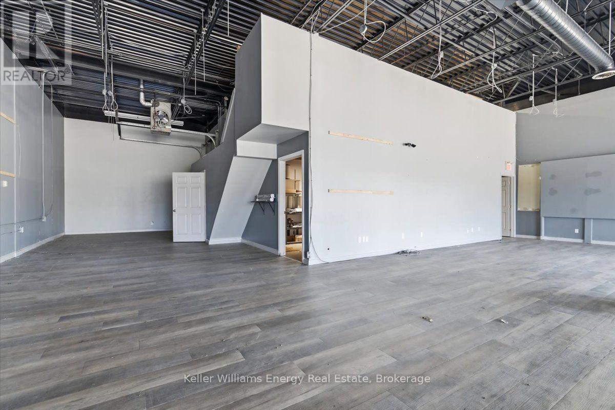 D3 - 1540 Dundas Street E Property Photo 10
