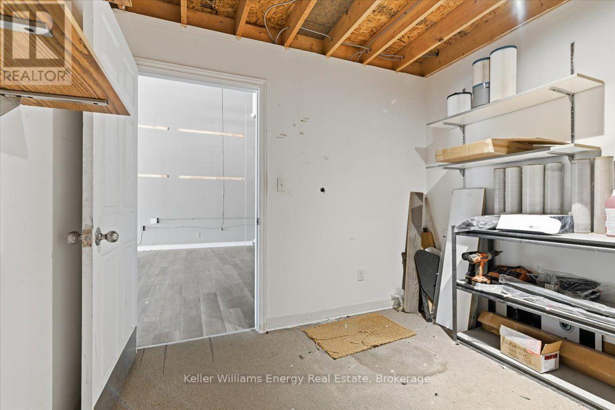 D3 - 1540 Dundas Street E Property Photo 11