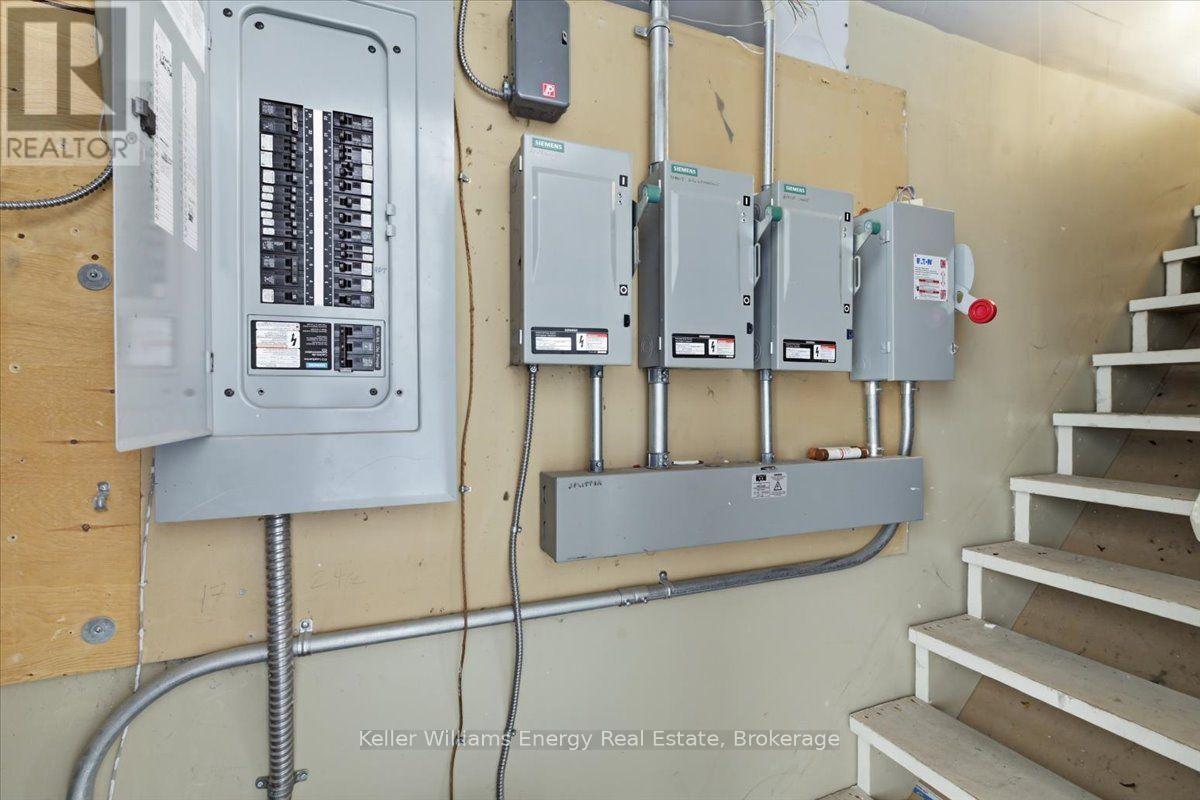 D3 - 1540 Dundas Street E Property Photo 12