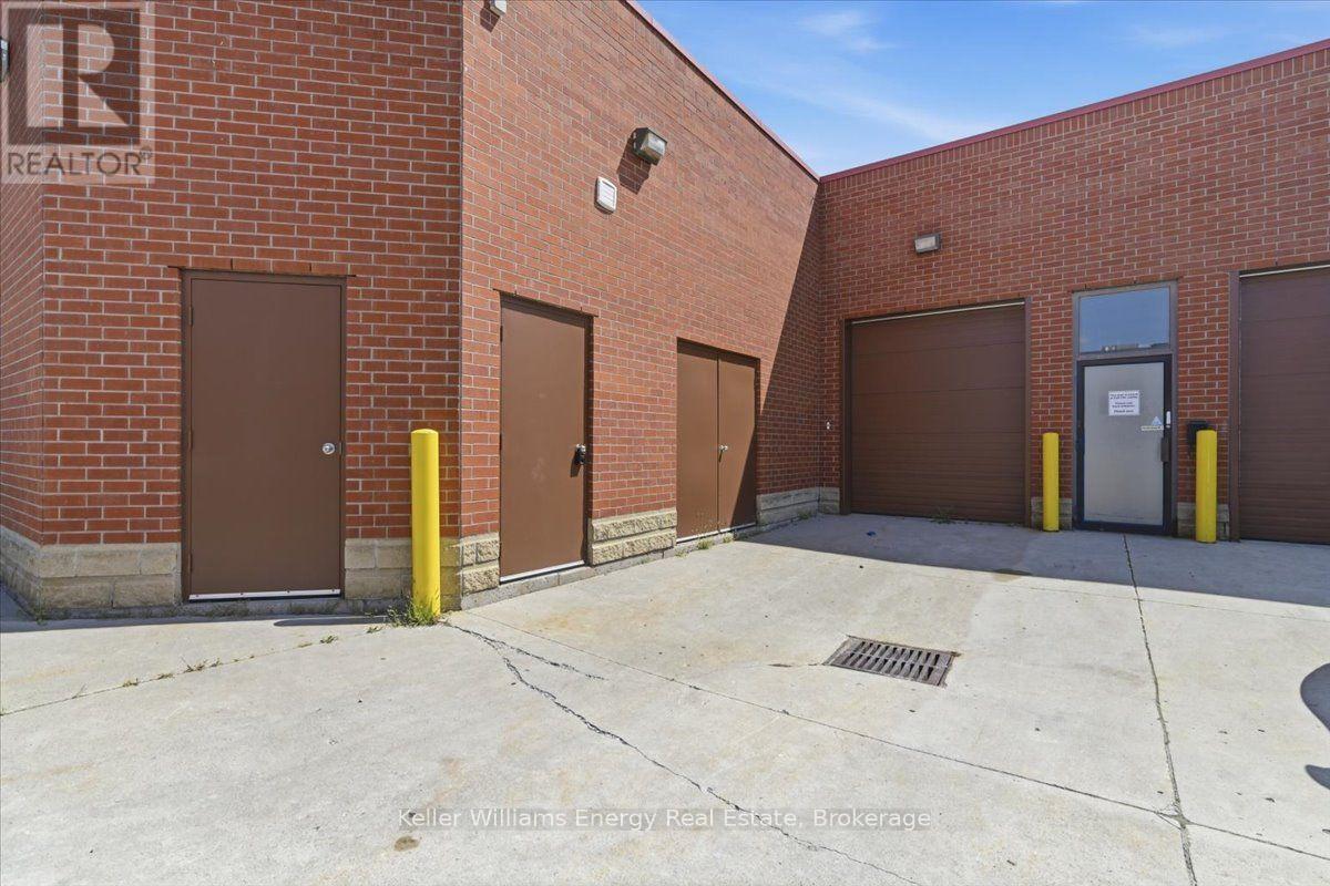 D3 - 1540 Dundas Street E Property Photo 14