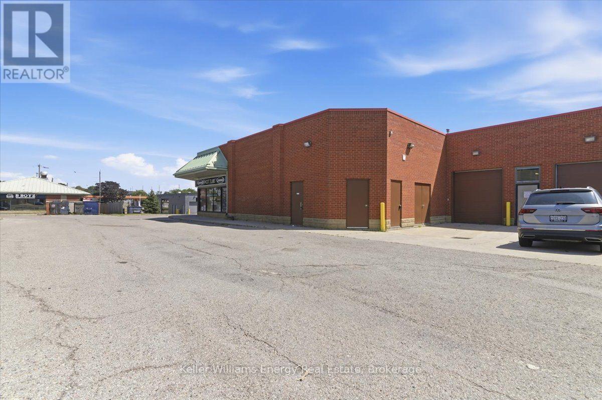 D3 - 1540 Dundas Street E Property Photo 15