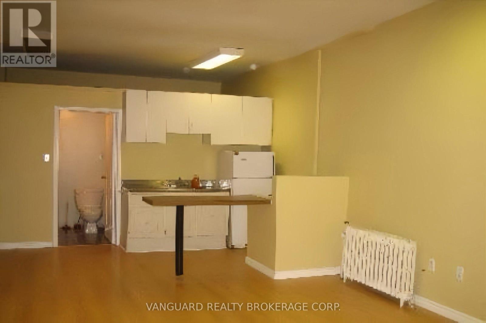 347 & 349 Jones Avenue Property Photo 7