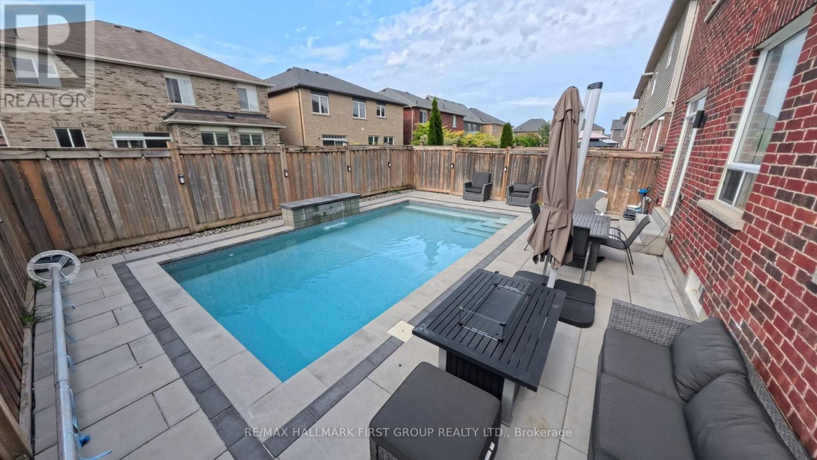 121 Blackwell Crescent Property Photo 3
