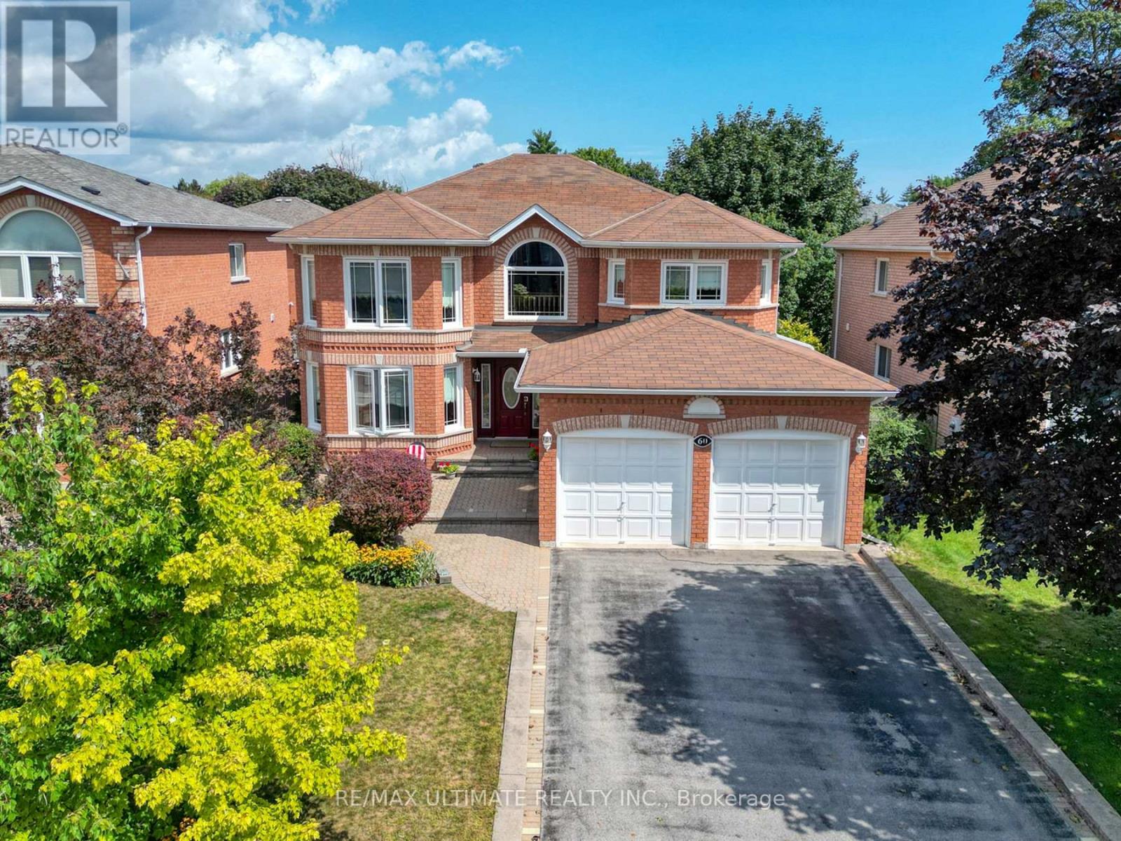 60 Devonridge Crescent Property Photo 2