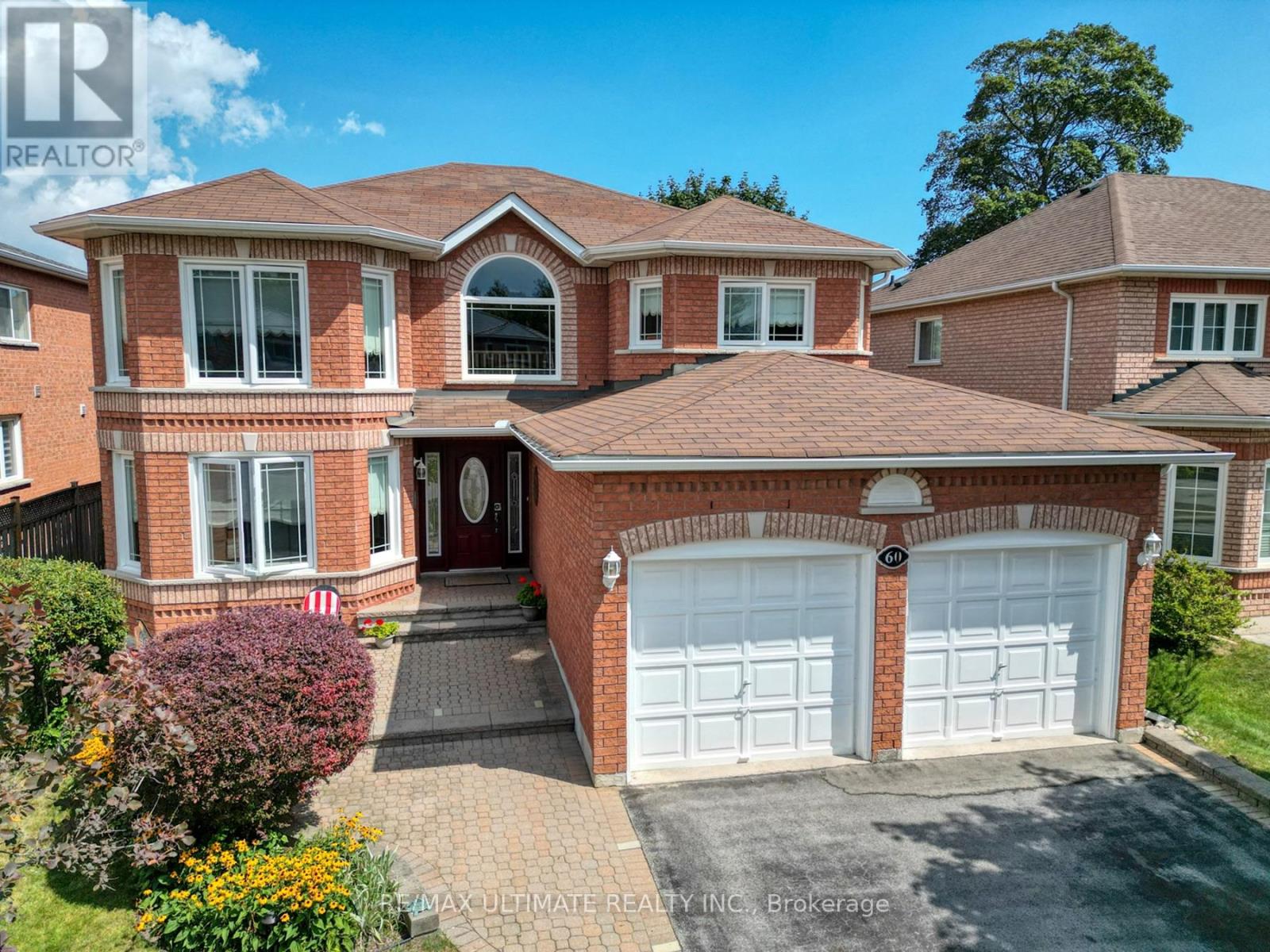 60 Devonridge Crescent Property Photo 3