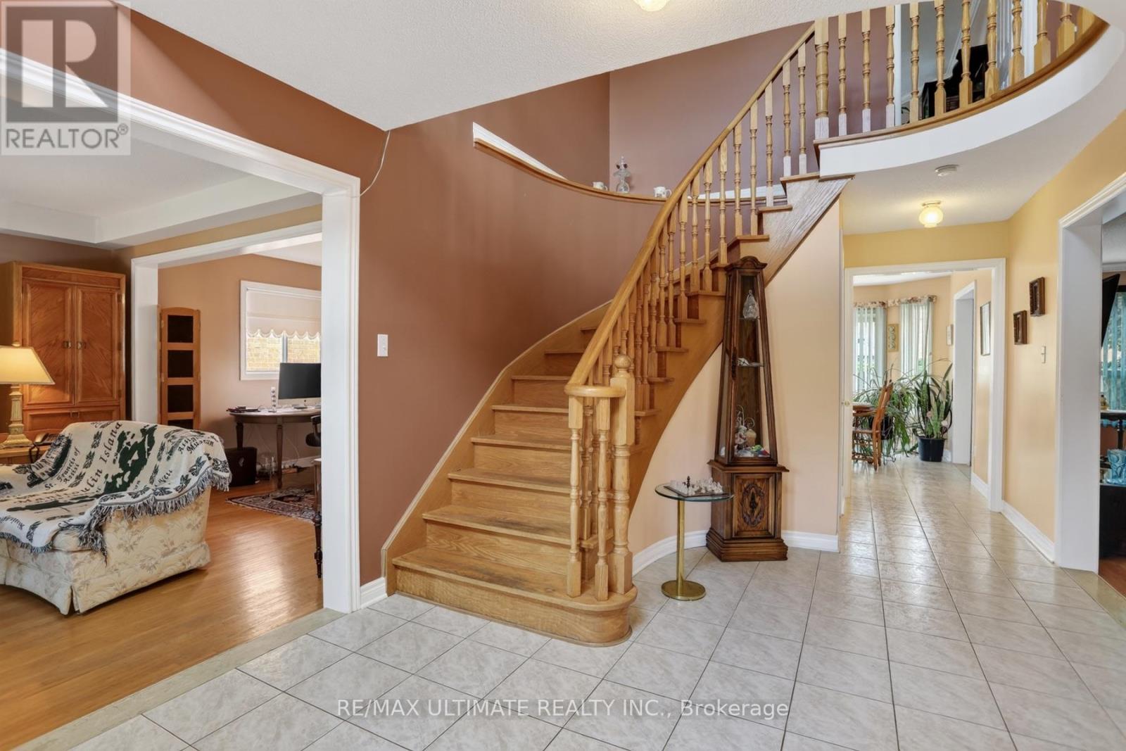 60 Devonridge Crescent Property Photo 5