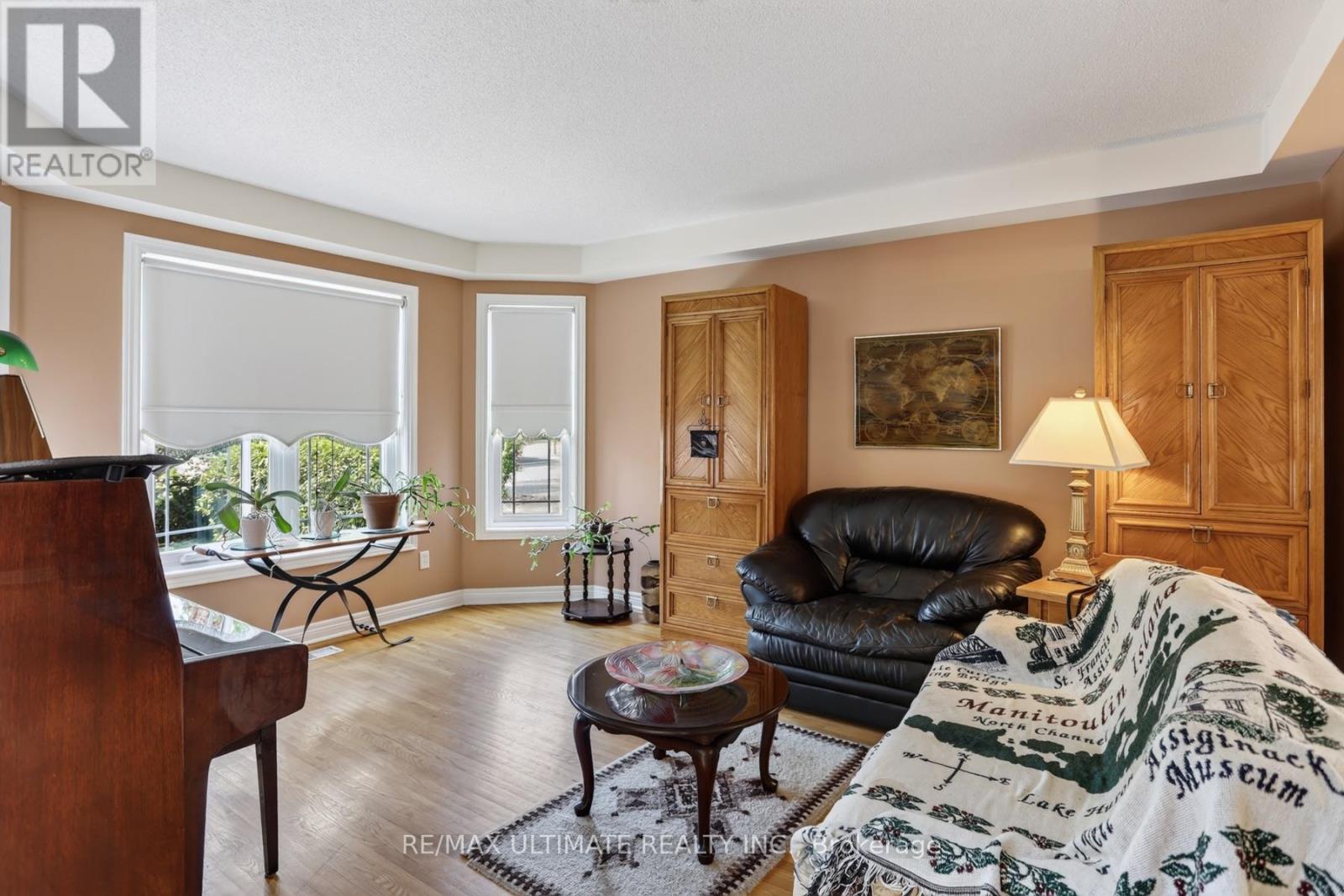 60 Devonridge Crescent Property Photo 7