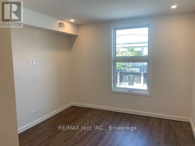 Upper - 16 Simcoe Street S Property Photo 3