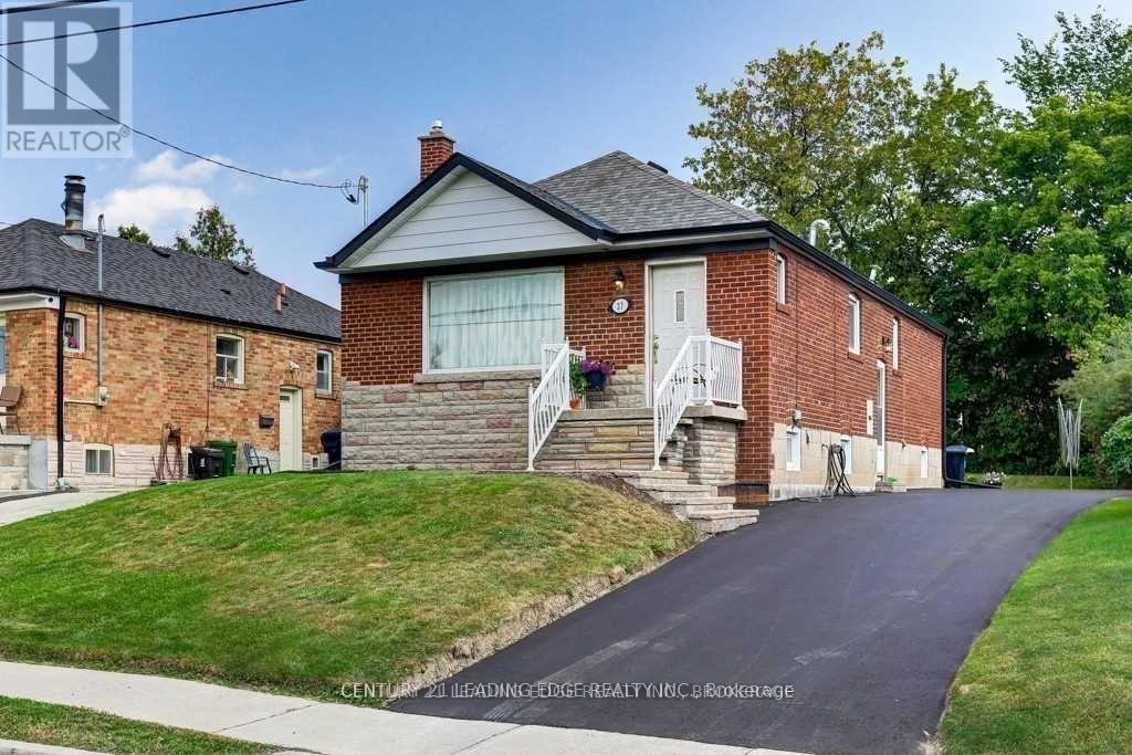 MAIN - 27 IONVIEW DRIVE Property Photo 1