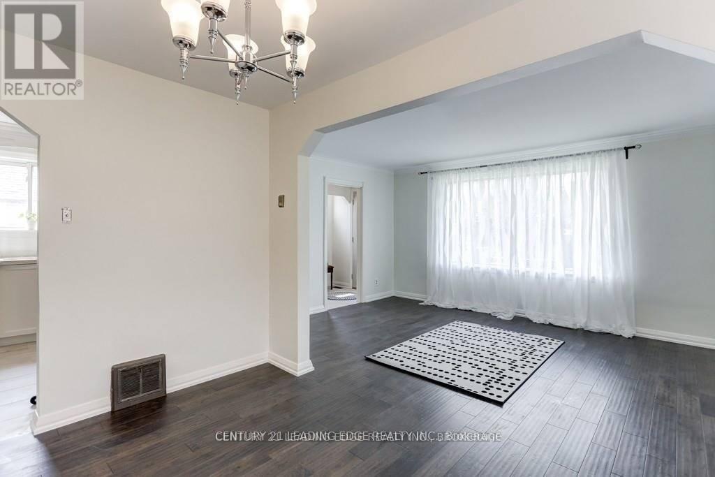 Main - 27 Ionview Drive Property Photo 8