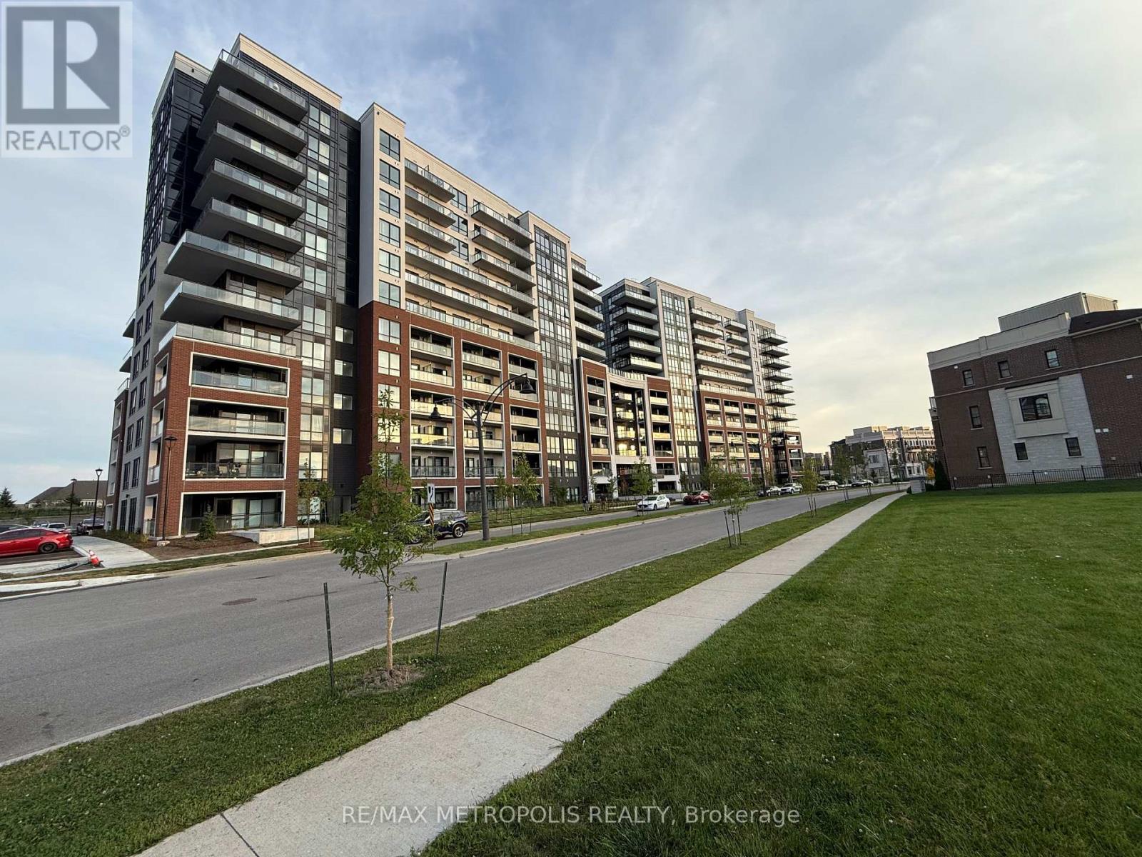 814 - 51 Clarington Boulevard Property Photo 1