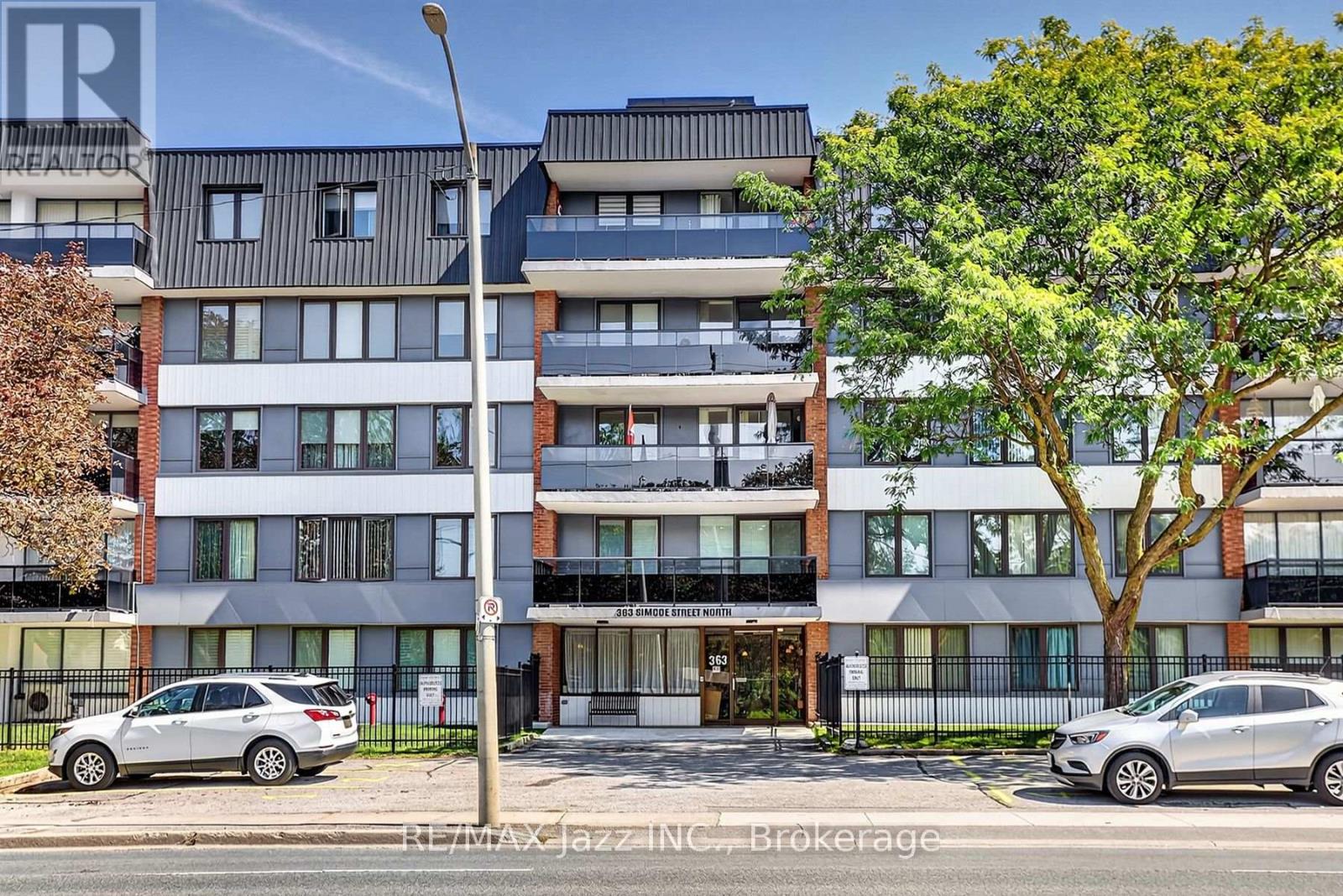 401 - 363 Simcoe Street N Photo de la propriété 1