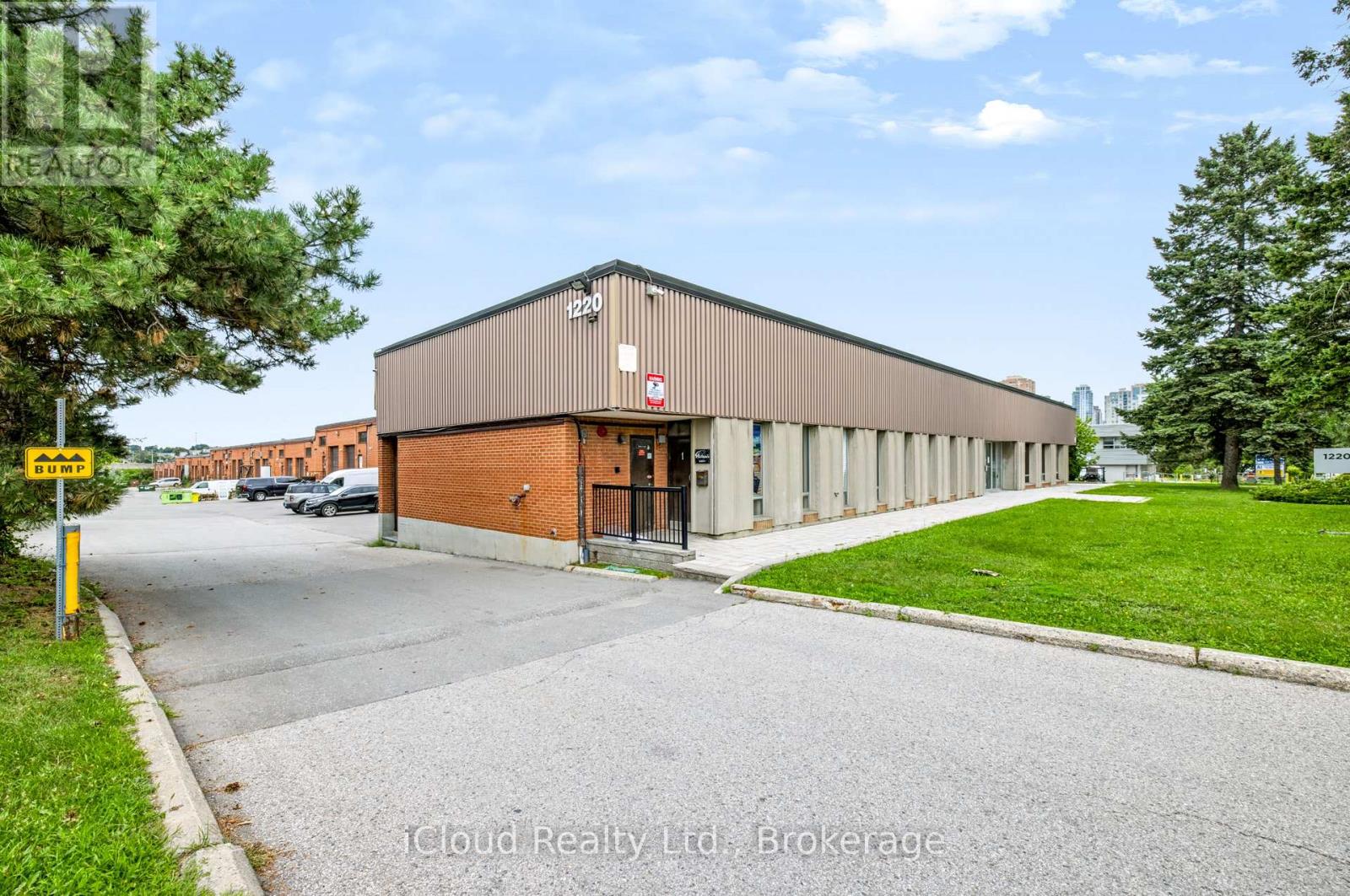 1220 Ellesmere Road Property Photo 4