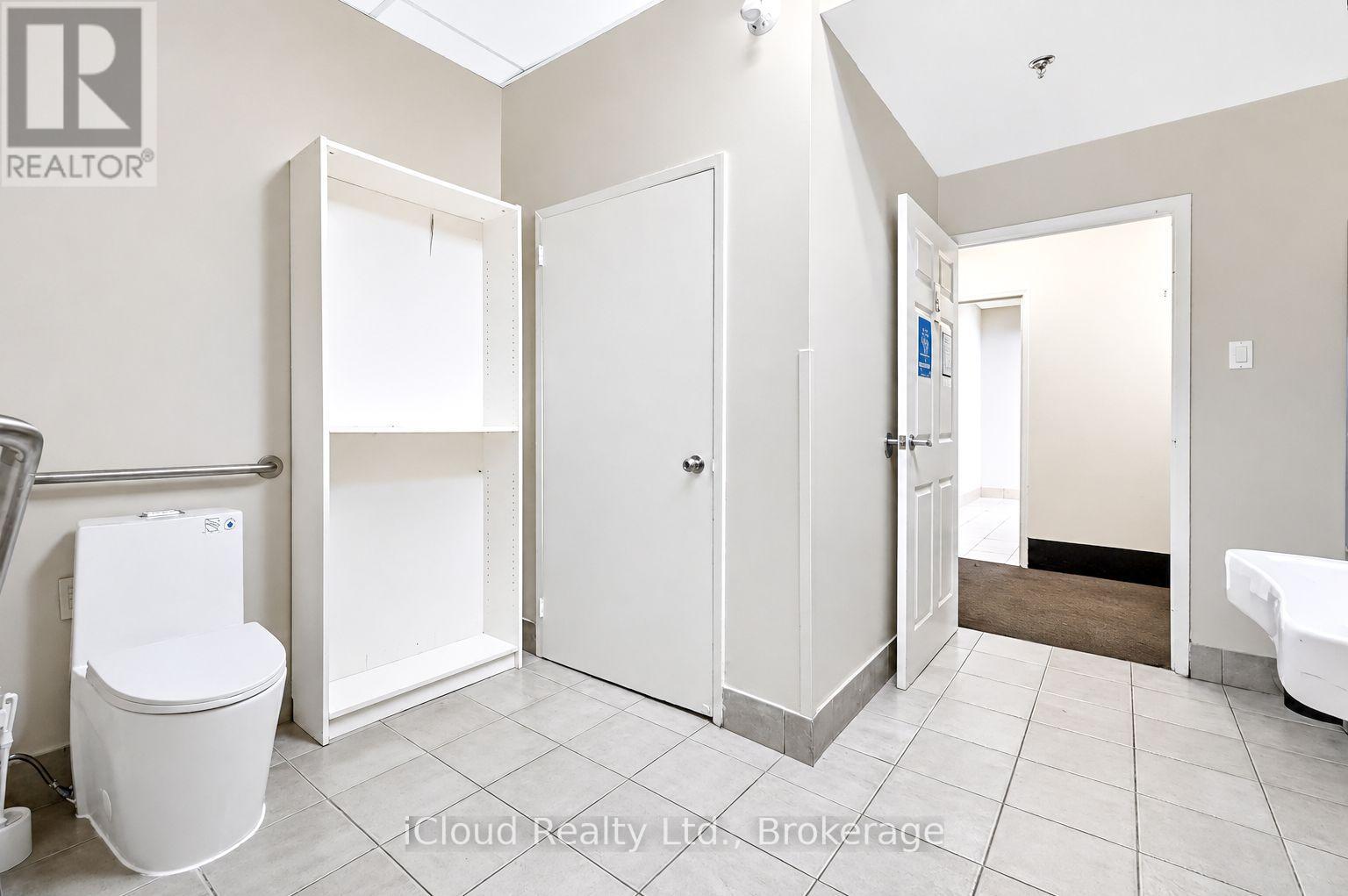 1220 Ellesmere Road Property Photo 18