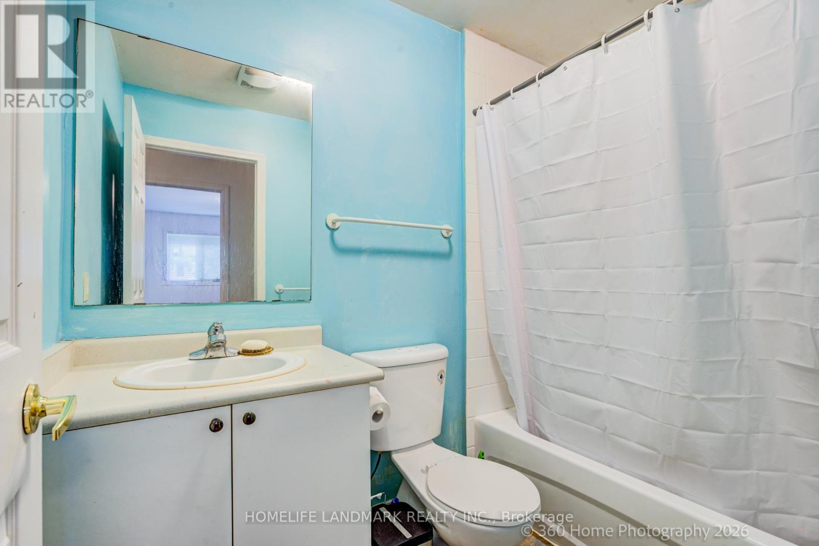 3 - 736 Kingston Road Property Photo 10