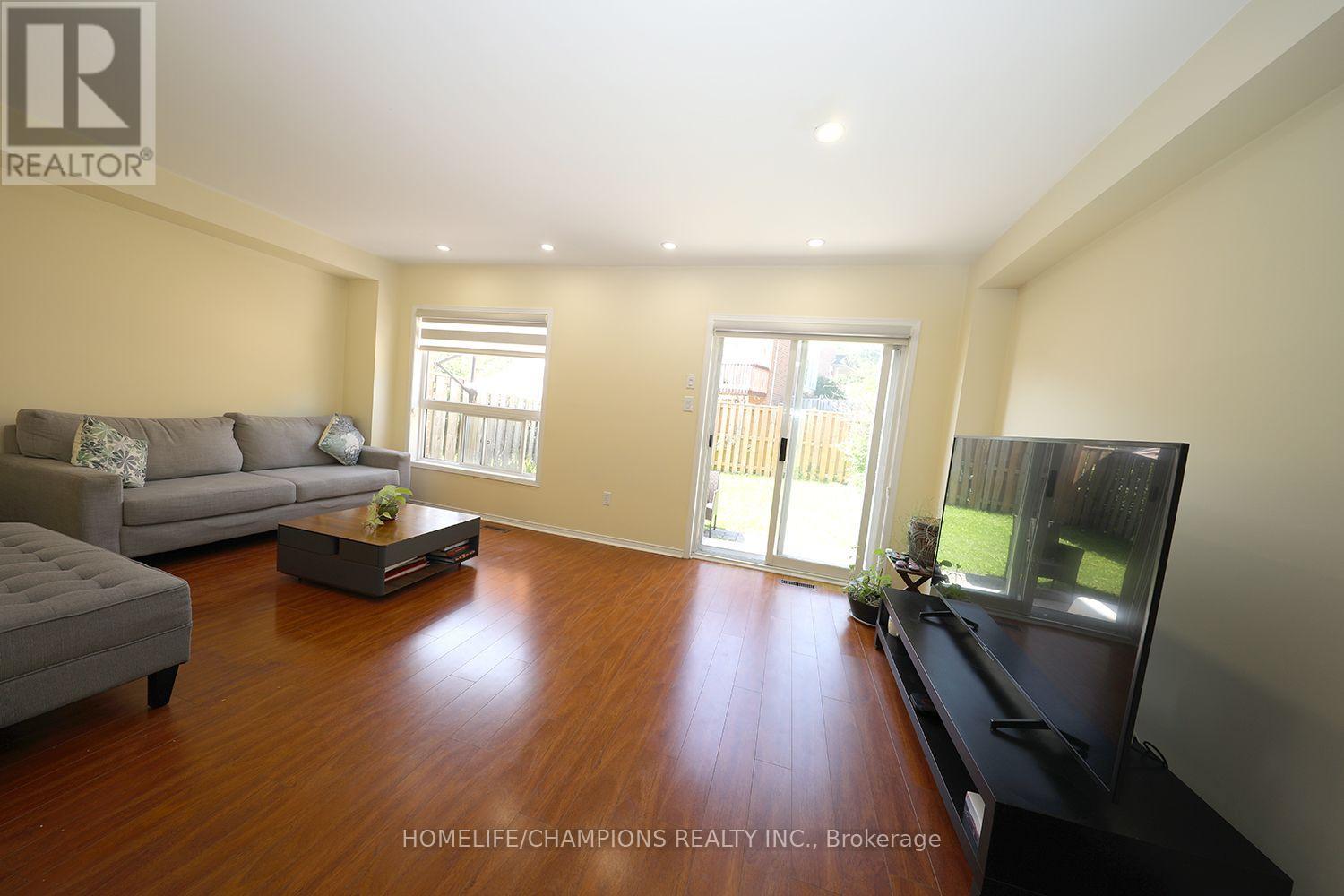 16 Echo Glen Road Property Photo 12