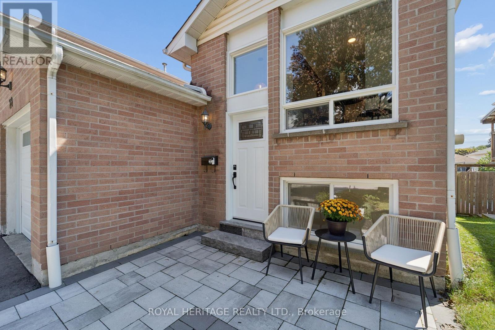 28 Glanville Crescent Property Photo 3