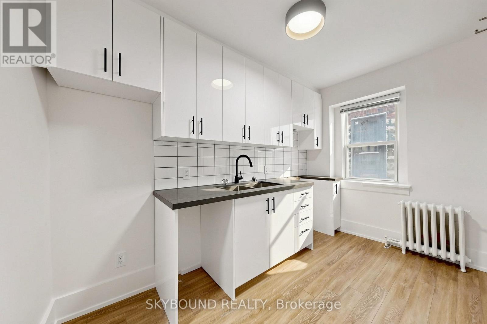 16 - 1165 Kingston Road Property Photo 13