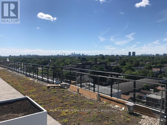 324 - 2301 Danforth Avenue Property Photo 17