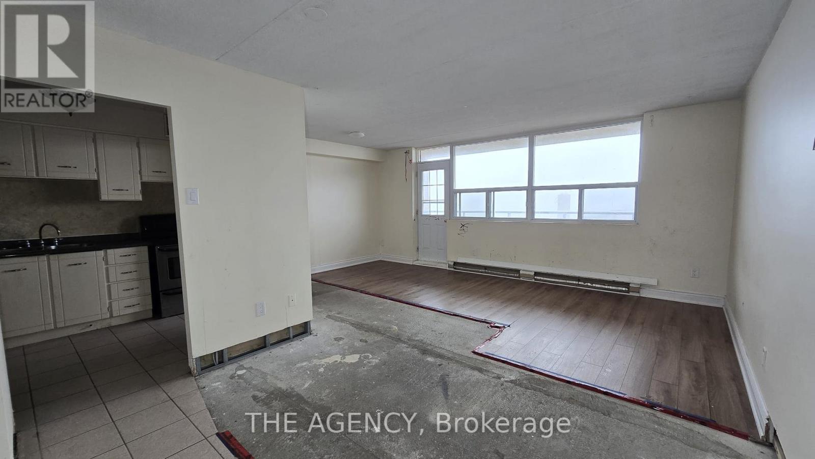 804 - 207 Galloway Road Property Photo 2