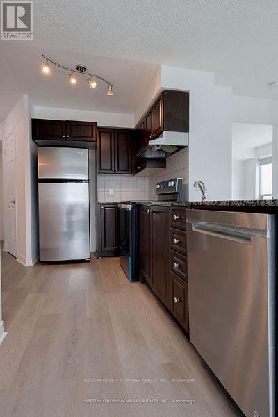 409 - 60 Fairfax Crescent Property Photo 3