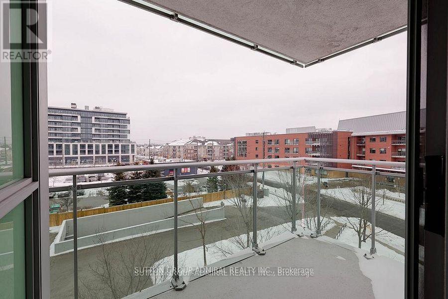 409 - 60 Fairfax Crescent Property Photo 4