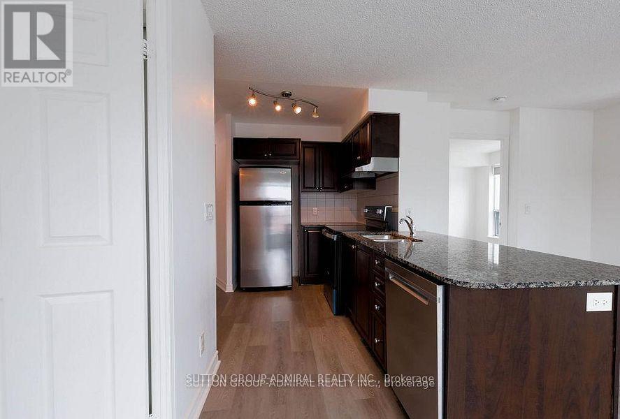 409 - 60 Fairfax Crescent Property Photo 15