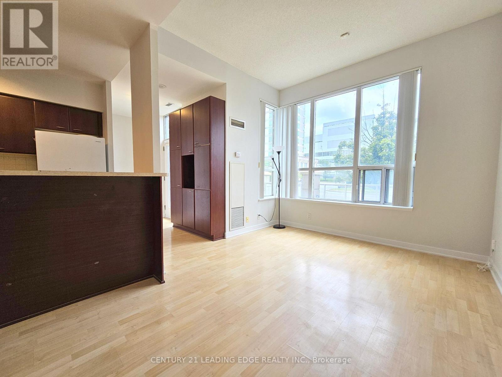 Th120 - 38 Lee Centre Drive Property Photo 10