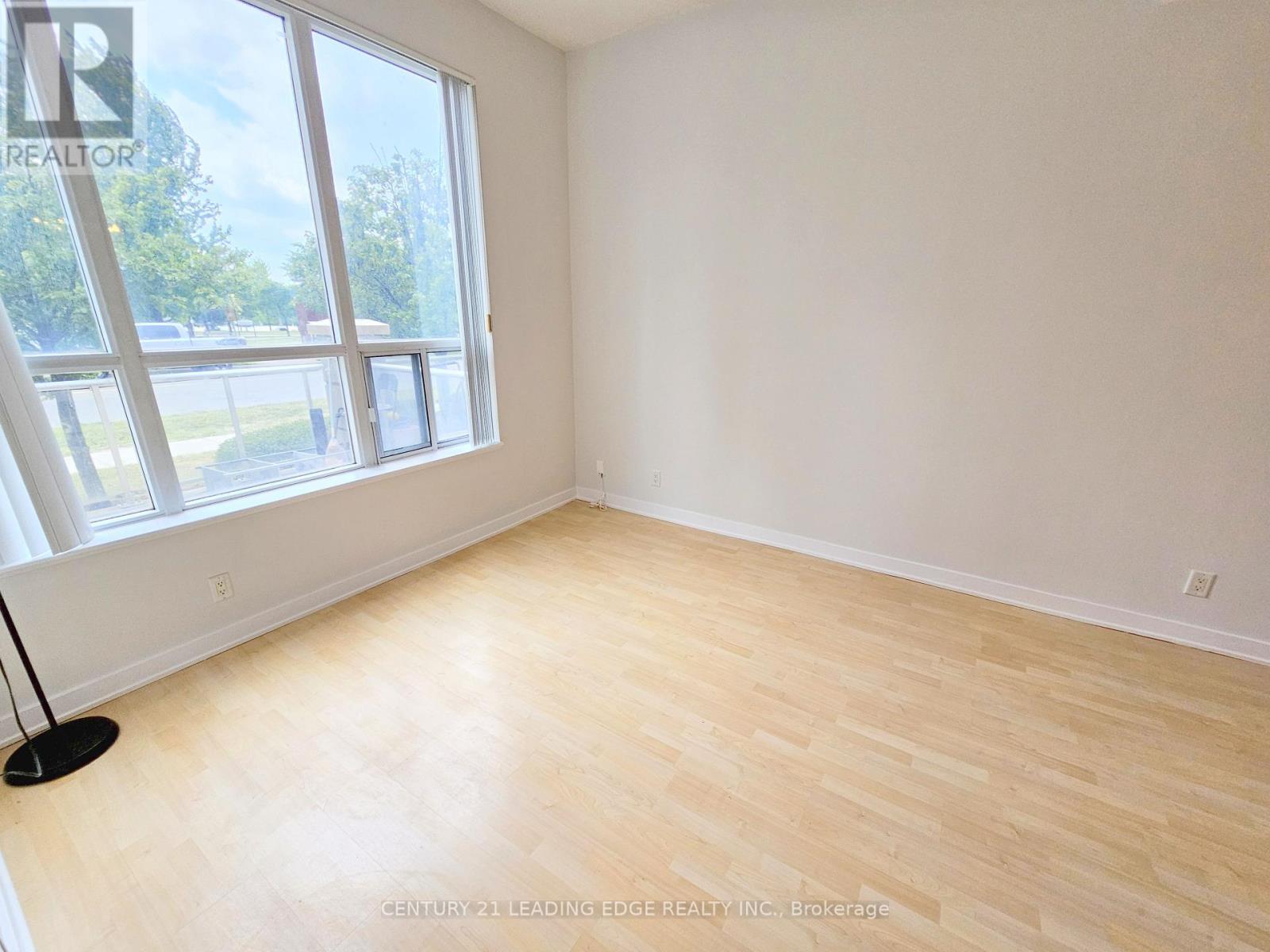 Th120 - 38 Lee Centre Drive Property Photo 12