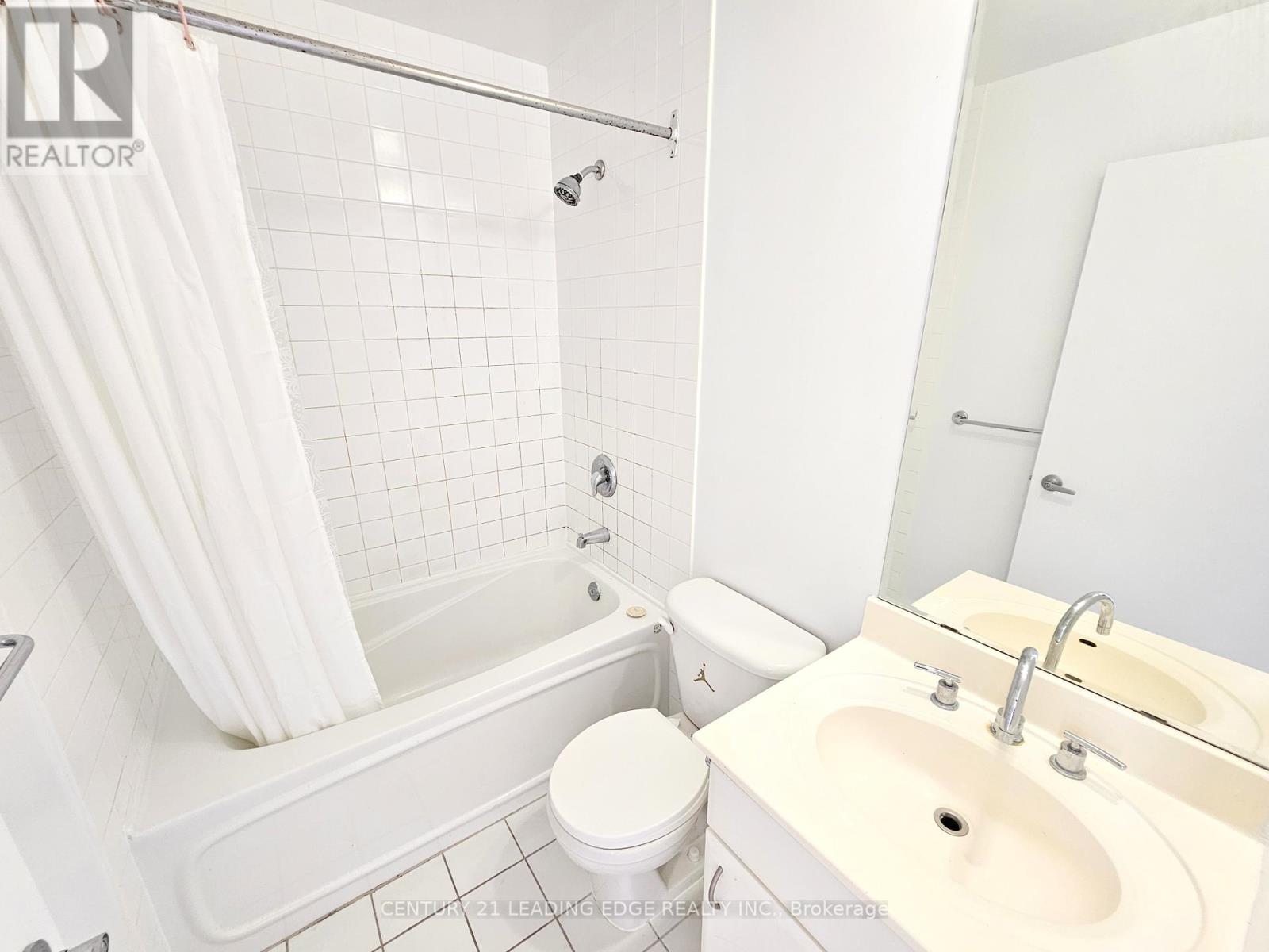 Th120 - 38 Lee Centre Drive Property Photo 22