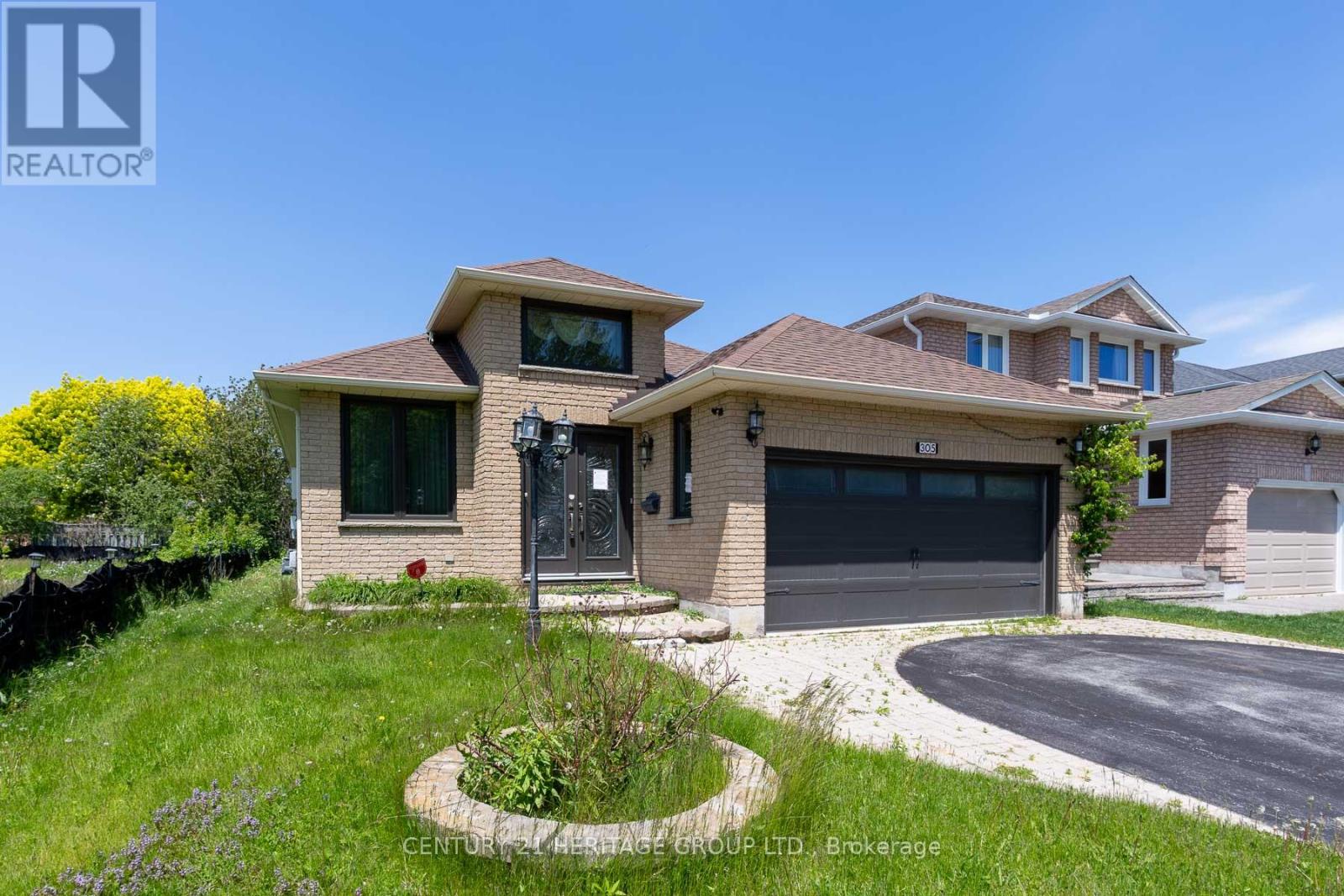 305 SANDRINGHAM DRIVE