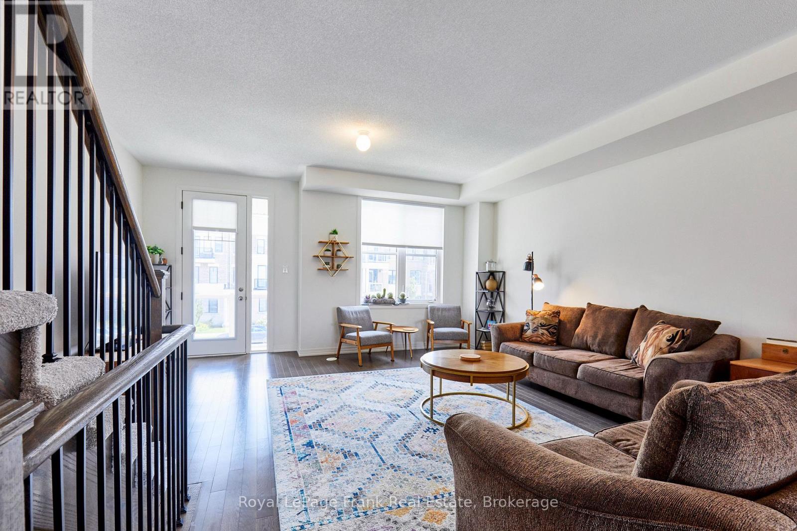 26 Clarington Boulevard Property Photo 5