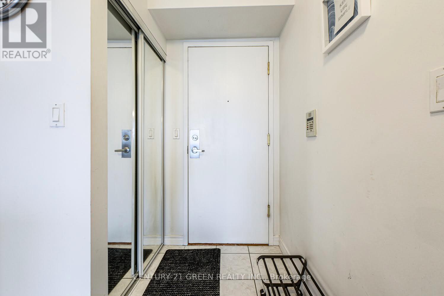 2623 - 68 Corporate Drive Property Photo 7