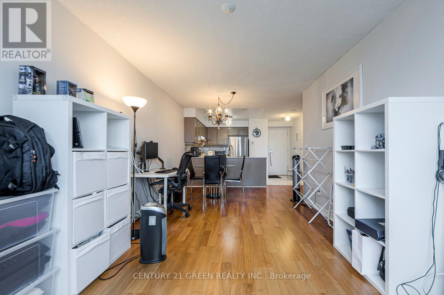 2623 - 68 Corporate Drive Property Photo 15