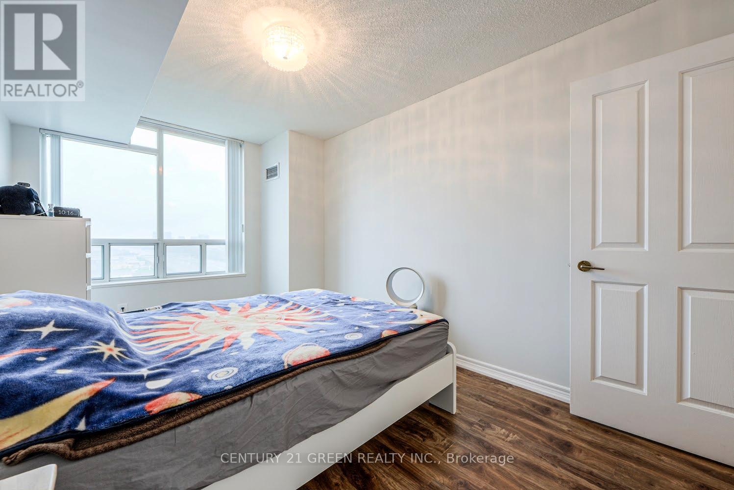 2623 - 68 Corporate Drive Property Photo 17