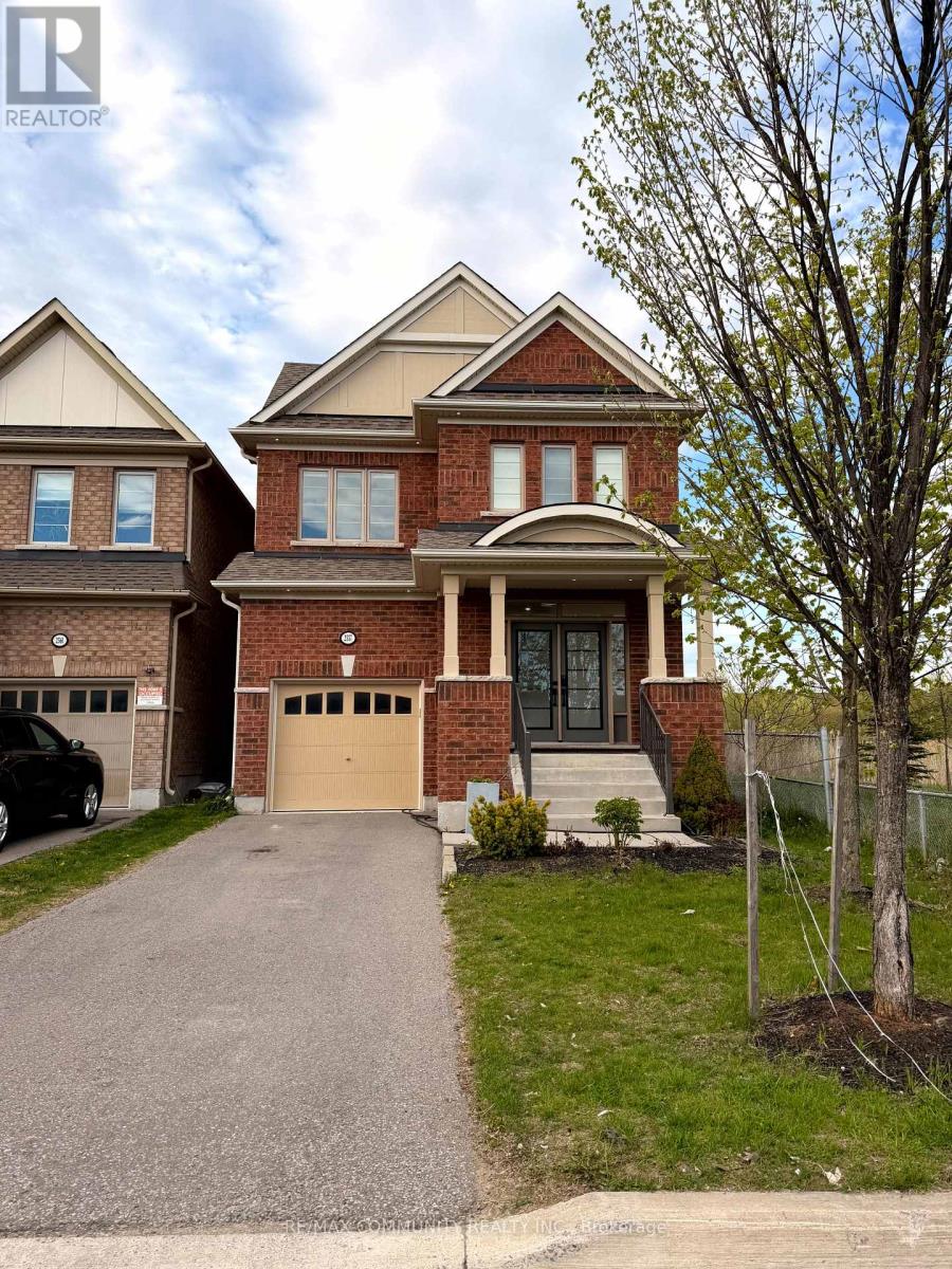 2557 Bandsman Crescent Property Photo 1