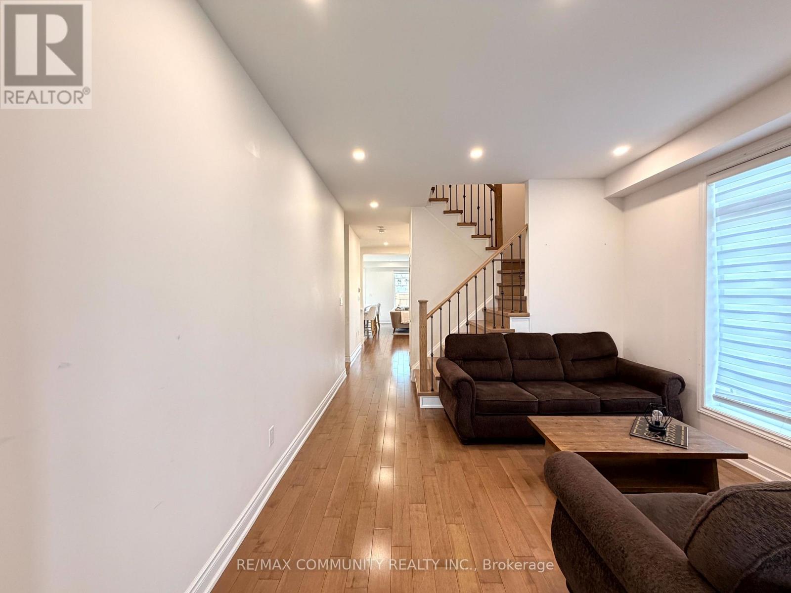 2557 Bandsman Crescent Property Photo 4
