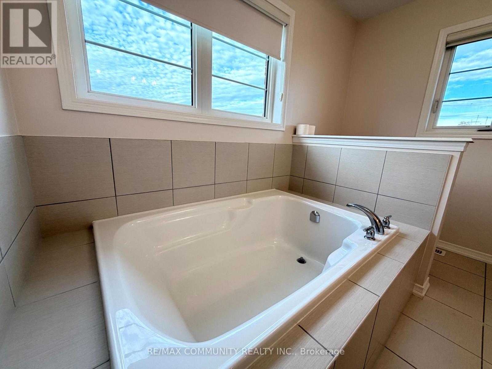 2557 Bandsman Crescent Property Photo 18