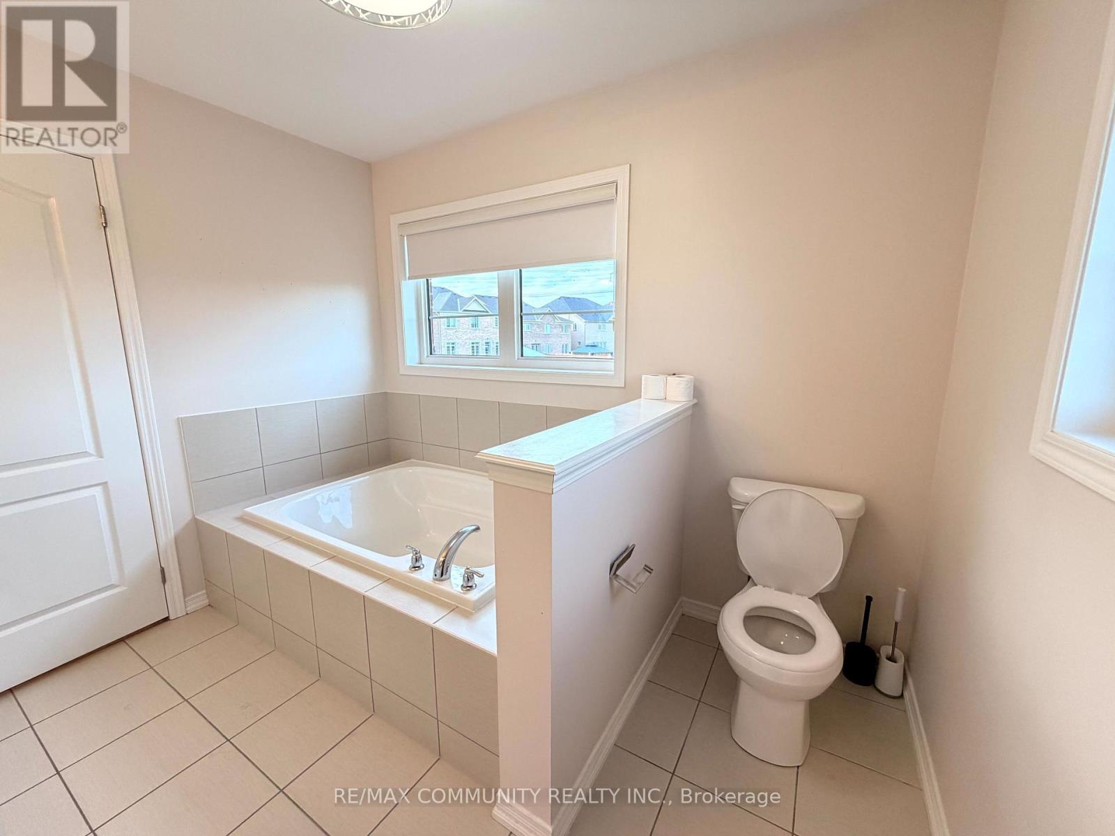 2557 Bandsman Crescent Property Photo 19