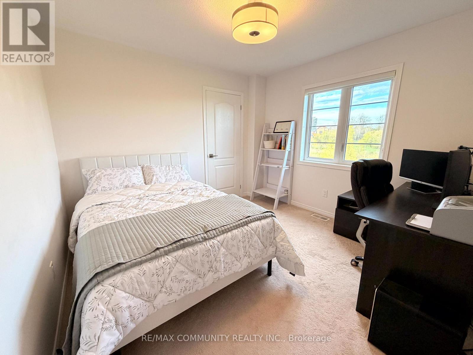 2557 Bandsman Crescent Property Photo 21