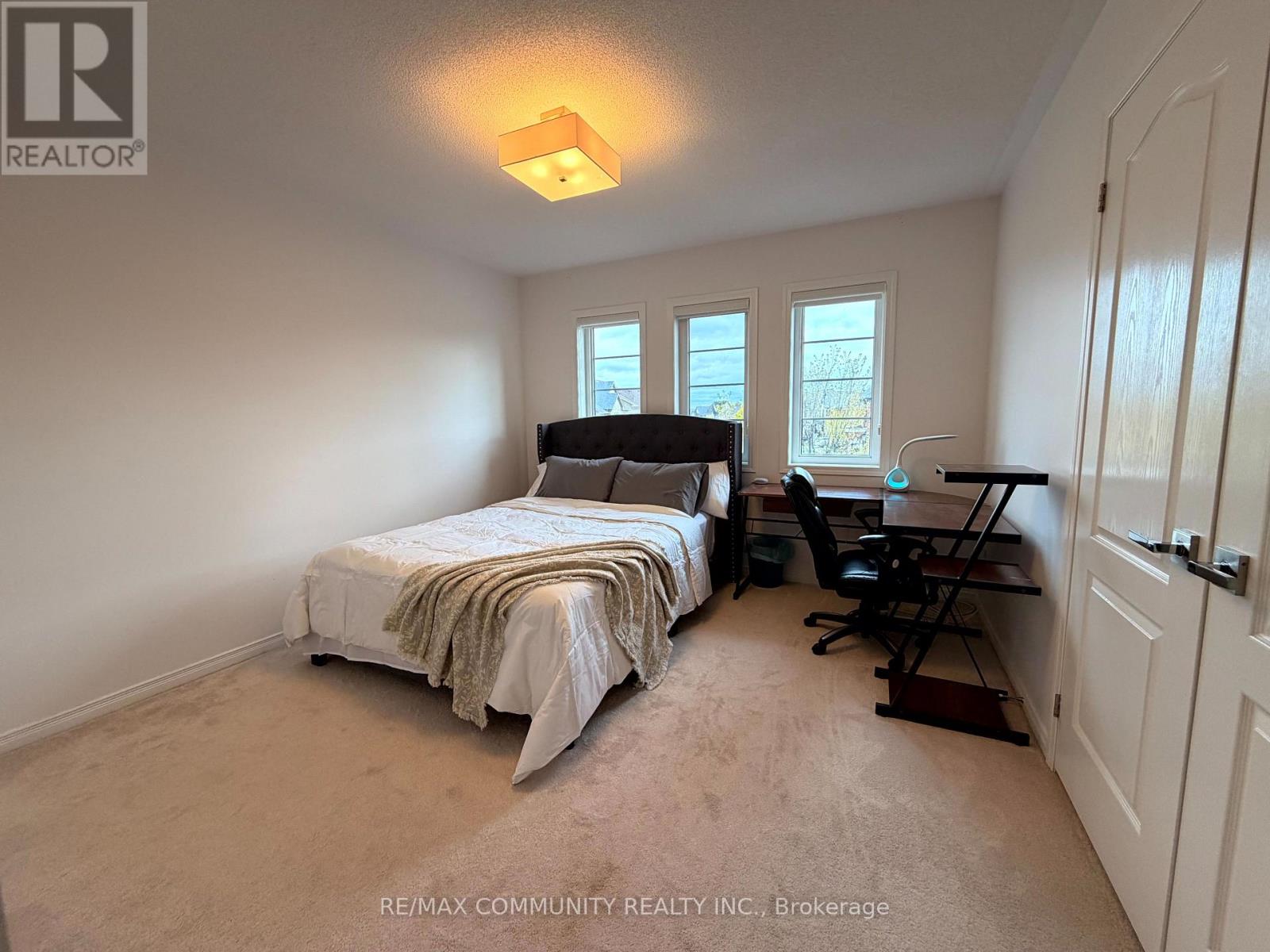 2557 Bandsman Crescent Property Photo 26