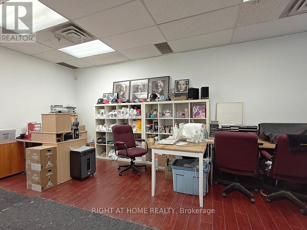 26 - 1220 Ellesmere Road Property Photo 9