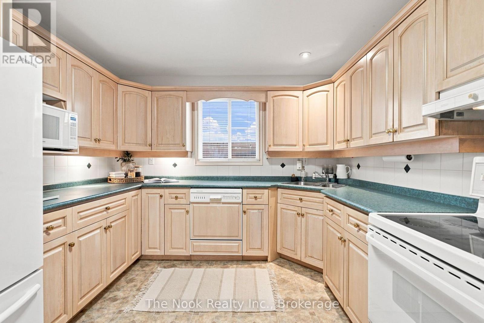 355 Ridgeway Avenue Property Photo 11