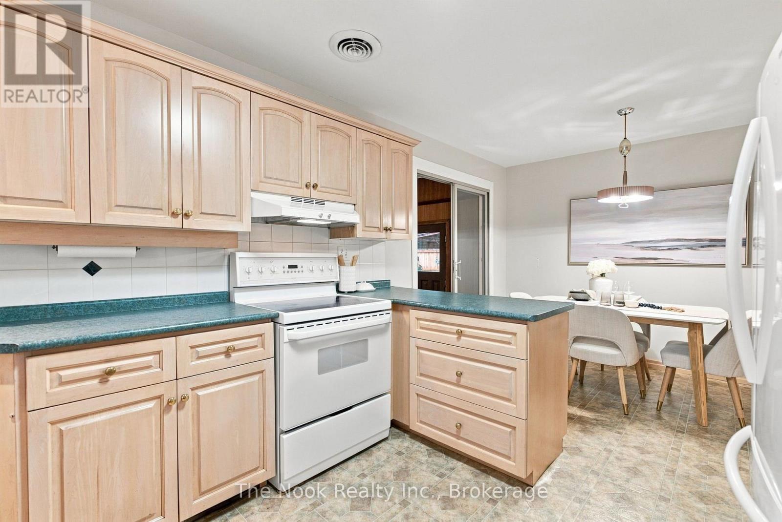 355 Ridgeway Avenue Property Photo 13