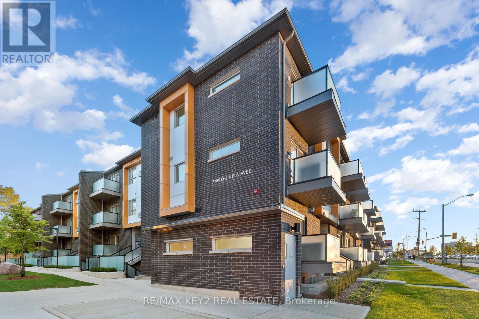 407 - 2789 Eglinton Avenue E Property Photo 1