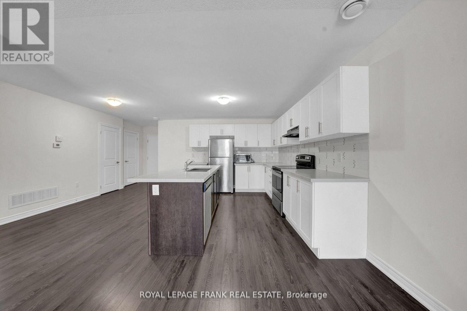 402 Olive Avenue Property Photo 9