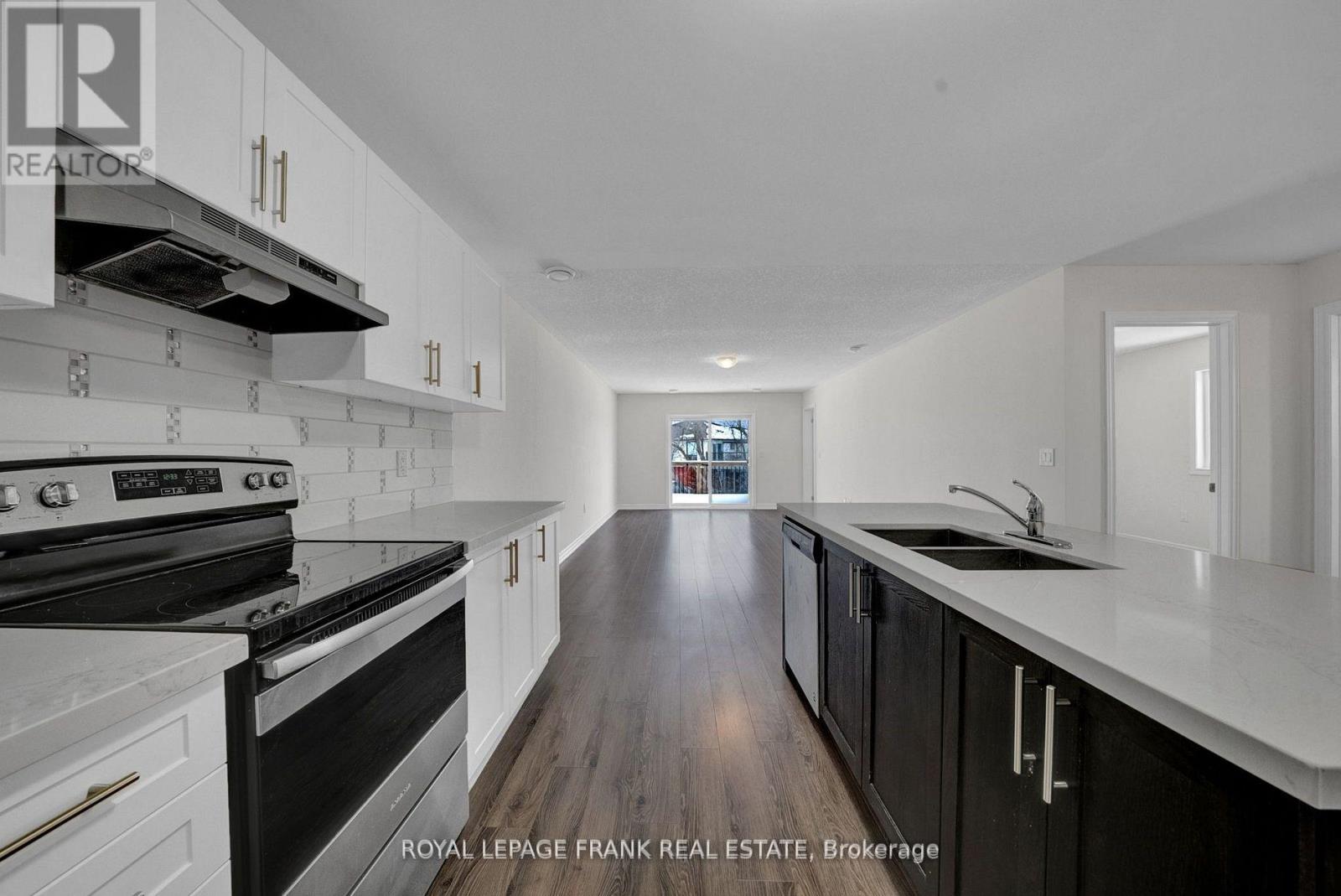 402 Olive Avenue Property Photo 10