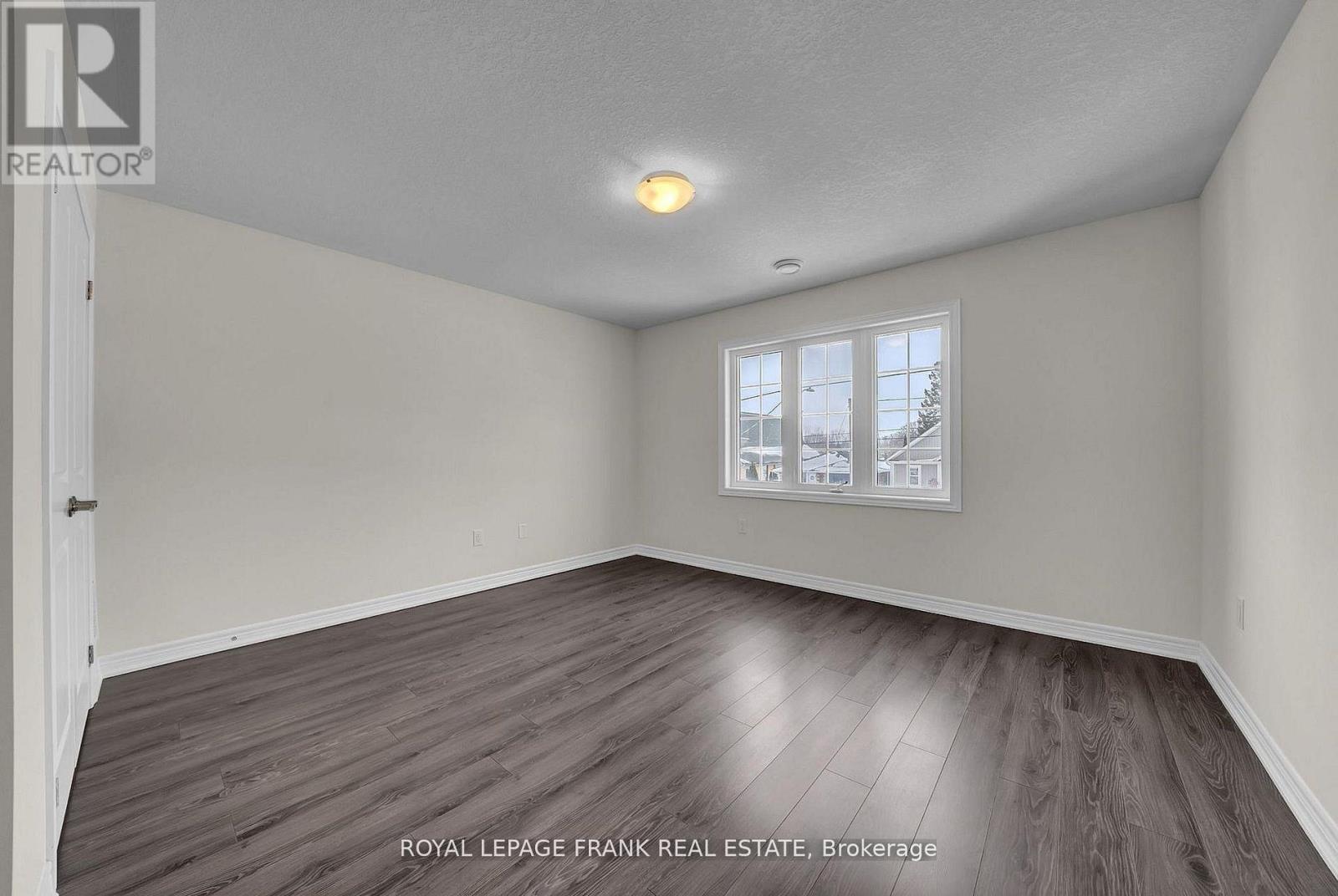 402 Olive Avenue Property Photo 15